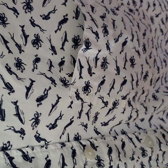 Old Navy short sleeve shirt - Picture 8 of 8